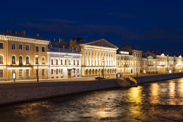 Fototapeta premium A view of the English Embankment in St. Petersburg at night, Russia