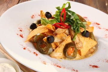 spicy salad with chips