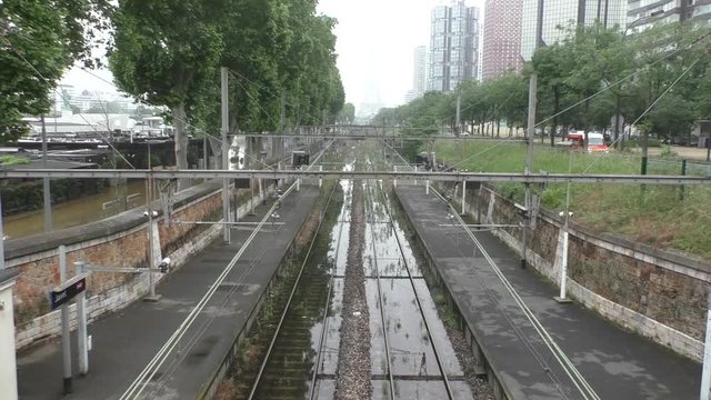 Crue de la Seine sur une ligne de RER &agrave; Paris