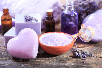 Obraz na płótnie Canvas lavender spa products