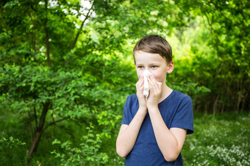 Heuschnupfen – allergischer Schnupfen bei Kindern