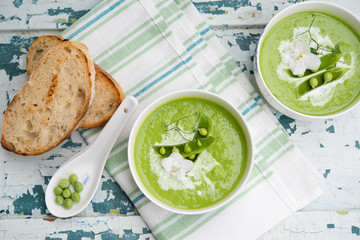 Green peas cream soup
