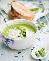 Green peas cream soup
