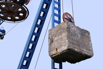Counterweight on the cable car