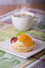mini tart with pudding and fruit