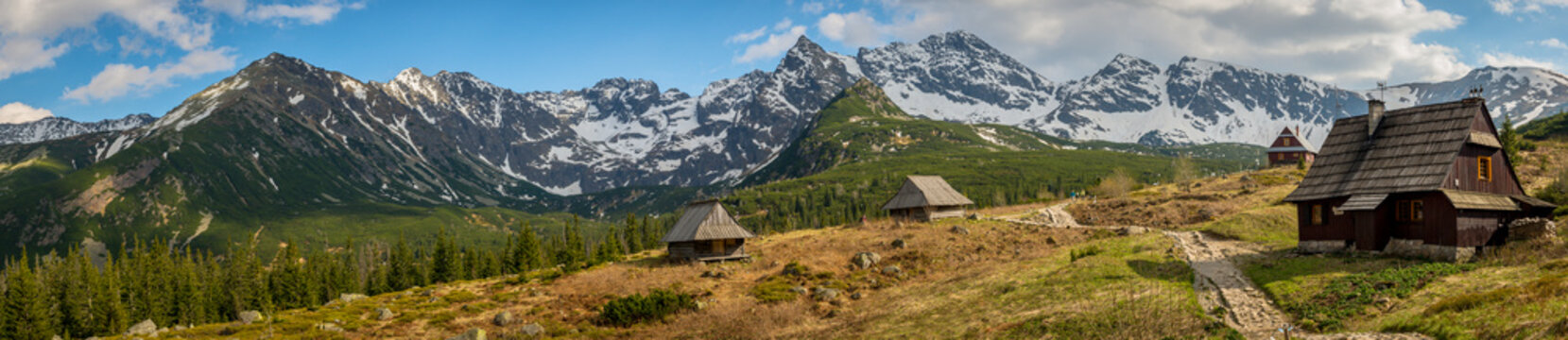 Fototapeta Hala Gasienicowa in Tatra Mountains - panorama