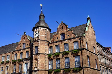 Fototapeta na wymiar Rathaus in der DÜSSELDORFER-Altstadt
