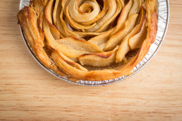 Apple rose pie