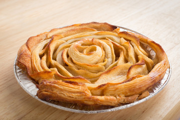Obraz na płótnie Canvas Apple rose pie
