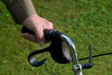 Senior mit Rollator