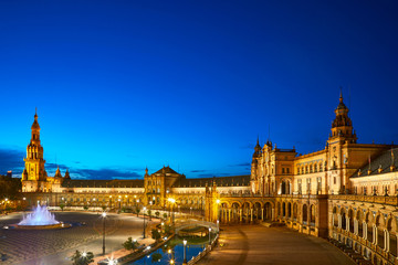 Night view of Spain Square (Plaza de Espana). Seville, Spain - obrazy, fototapety, plakaty