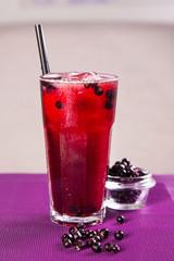 red currant cold tea