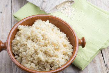  cooked quinoa in a bowl