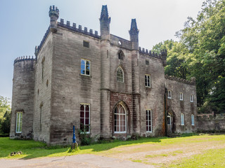 Fototapeta premium 5 maja 2016 r., Rudyard, Leek, Shropshire, Wielka Brytania. Na liście Garde II Cliffe park Hall, Rudyard Lake, Leek, Shropshire, Wielka Brytania