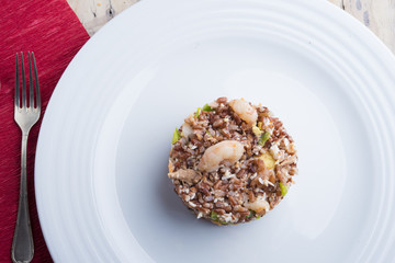 Sald of wild red rice