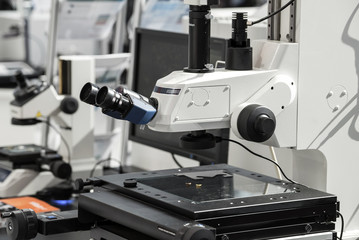 Optical microscope measuring system.