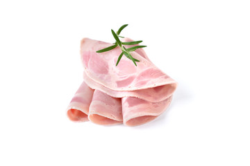Garnierte Wurstsscheiben vom Bierschinken auf weißem Hintergrund - Slices of ham sausage on white background