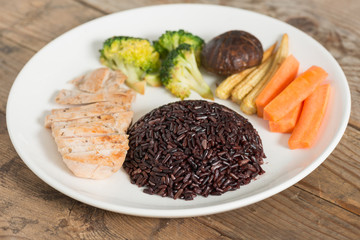 Clean food, Chicken grilled and vegetable and rice berry.