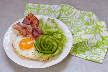 Fried Egg, Bacon and Avocado Rose for Breakfast
