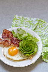 Fried Egg, Bacon and Avocado Rose for Breakfast
