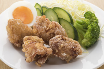 鶏肉の唐揚げ