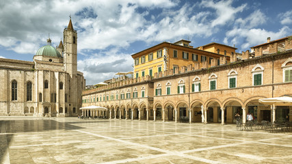 Fototapeta na wymiar Piazza del Popolo in Ascoli Piceno Italy