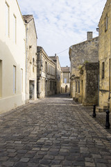 Fototapeta na wymiar Street scene in St Emilion, Bordeaux, France