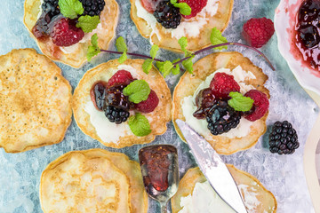 Cornmeal cakes with berry fig chutney.