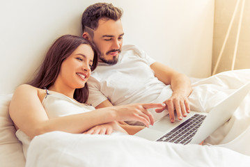 Fototapeta premium Couple in the morning