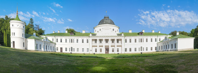 Fototapeta na wymiar Palace Kachanivka. Chernigov region, Ukraine