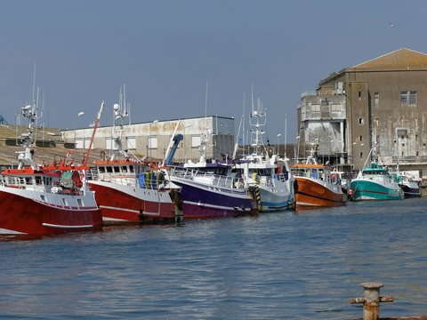 Chalutiers à quai à Keroman, Lorient.