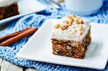 vegan walnuts carrot cake with cashew cream frosting