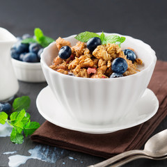 Breakfast with granola