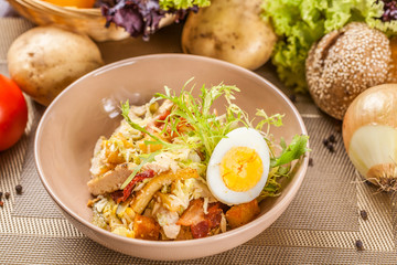 Potato salad with chicken and bacon