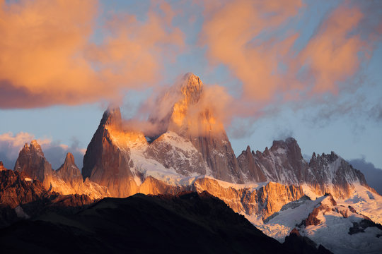 Fitz Roy massif at sunrise, Los Glaciares National Park, Argentina