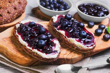 Sweet berry crostini sandwiches