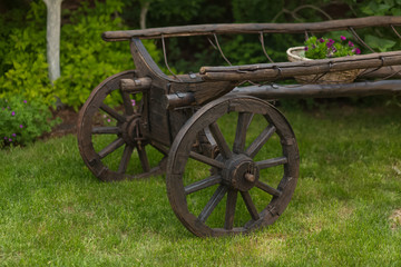 Fototapeta na wymiar very old wagon