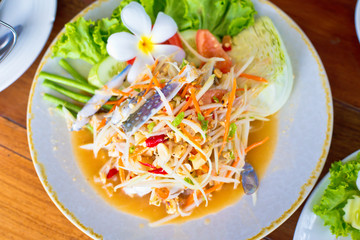Som tum, papaya spicy sweet and sour salad with crab