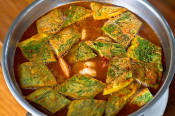 Acacia Leaf Omelet and Shrimp in Tamarind Flavor Hot and Sour Soup