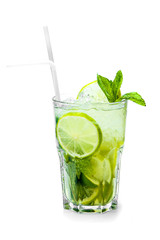 alcoholic drink mojitos