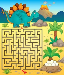 Maze 3 with dinosaur theme 1 © Klara Viskova
