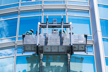 ビル掃除　ゴンドラ 