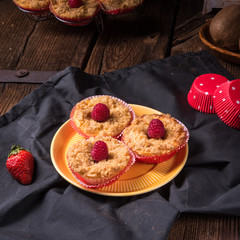 Cheesecake Muffins with raspberry