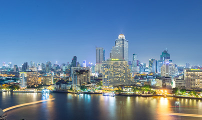 Fototapeta na wymiar Bangkok city skyline hotel and condominium