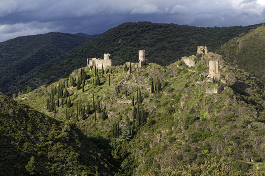 Les quatre ch&acirc;teaux de Lastours