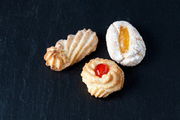 Mandelgebäck, italienische Mandelkekse,  Süsses, Gebäck, drei