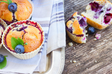cupcakes with blueberry