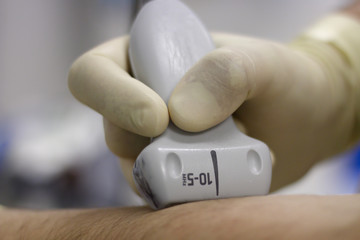 ultrasound diagnostics device