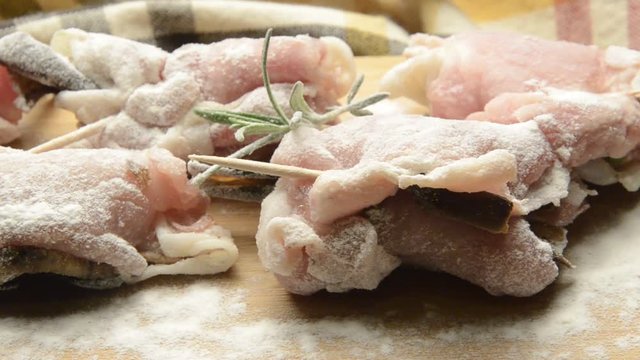 ქათამი Հավ Kur dom&aacute;c&iacute; Tamh&ouml;na Găină Hoender Pollo ニワトリ Курица 鸡 مرغی Domaća koko&scaron; Kura domowa Gallus gallus domesticus Galo Cocincina Haushuhn תרנגול הבית Kana H&aacute;zity&uacute;k Chicken دجاج Tavuk Pula  