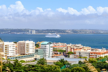 Fototapeta na wymiar Vista Panoramica de Paço de Arcos em Oeiras